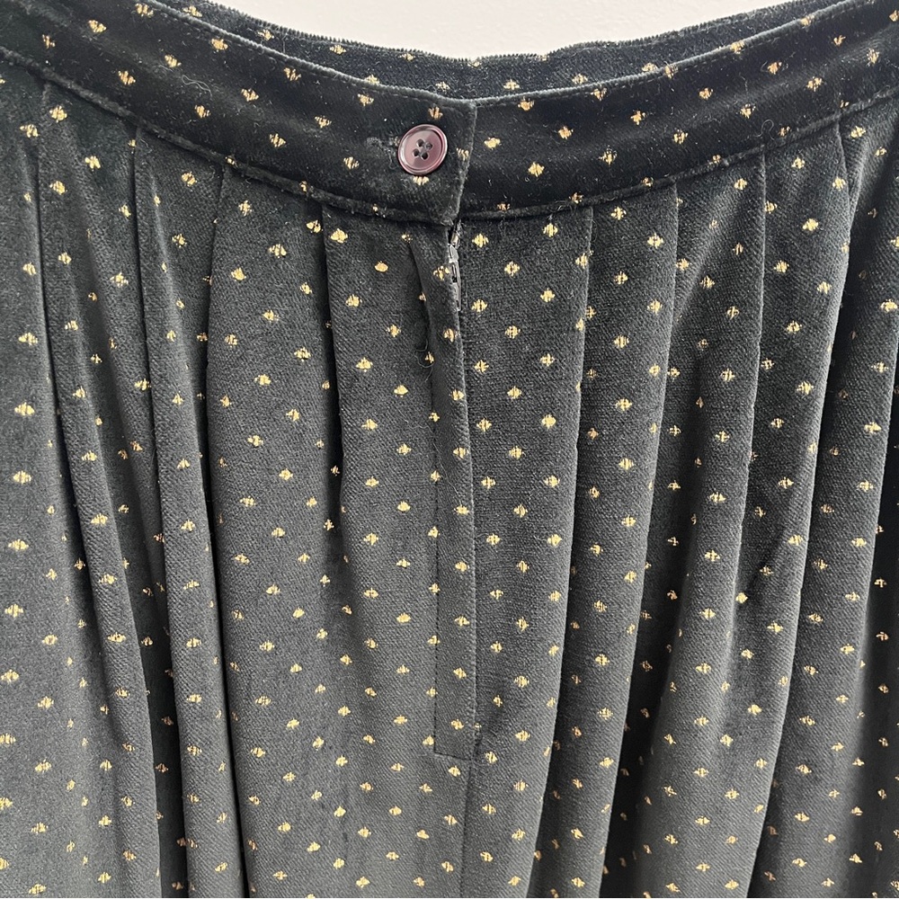 Vintage velvet pleated skirt 12 black gold pockets Components by Susan Bristol - Picture 7 of 8